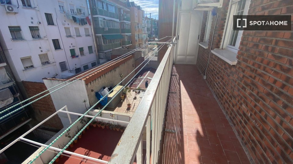 Double room Madrid, 4 beds — photo 22