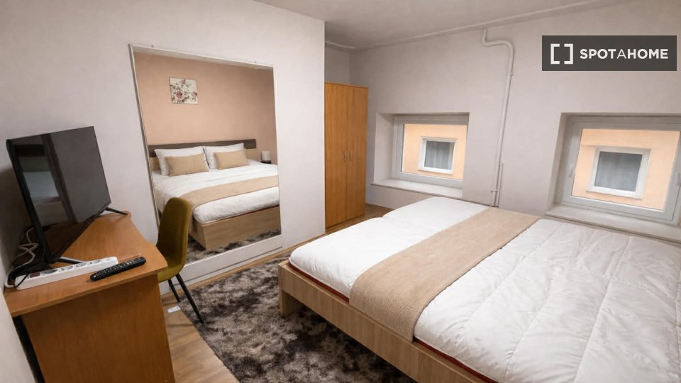 Double room Budapest, 3 beds, 64m² — photo 14