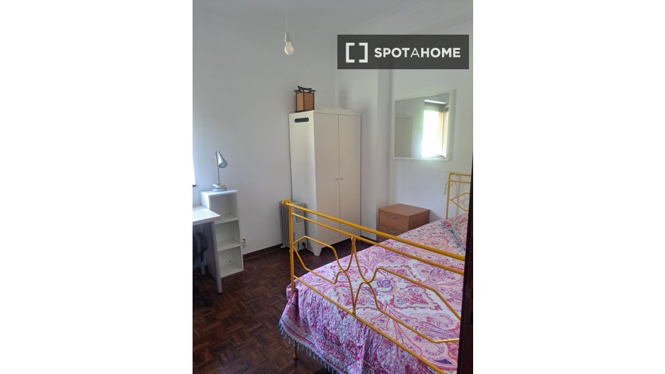Double room Coimbra, 5 beds — photo 22