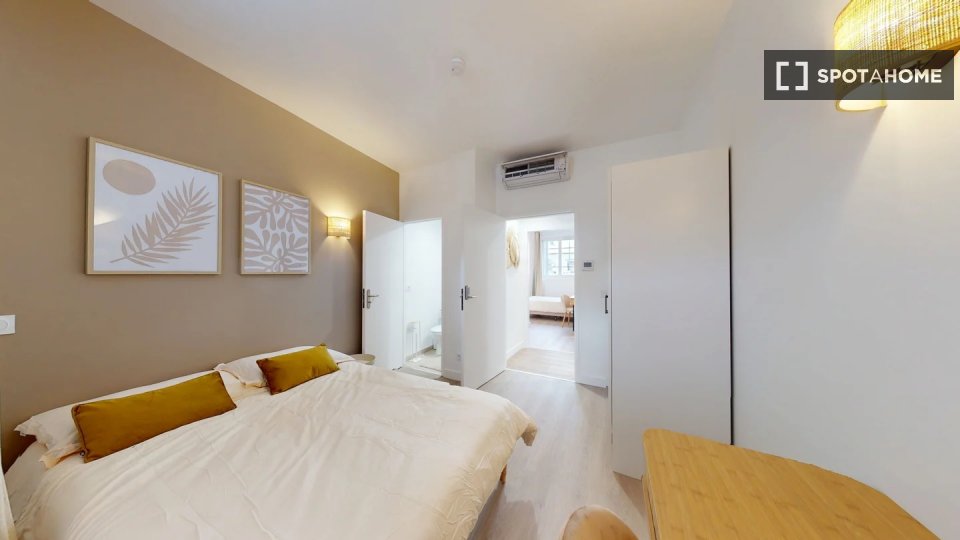 Double room Lyon, 17 beds — photo 10