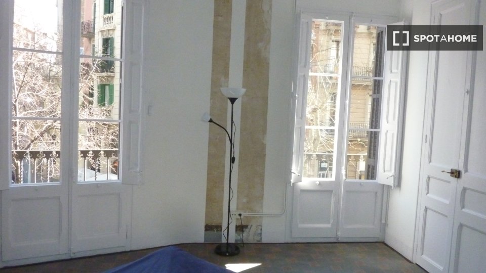 Double room Barcelona, 5 beds, 100m² — photo 8