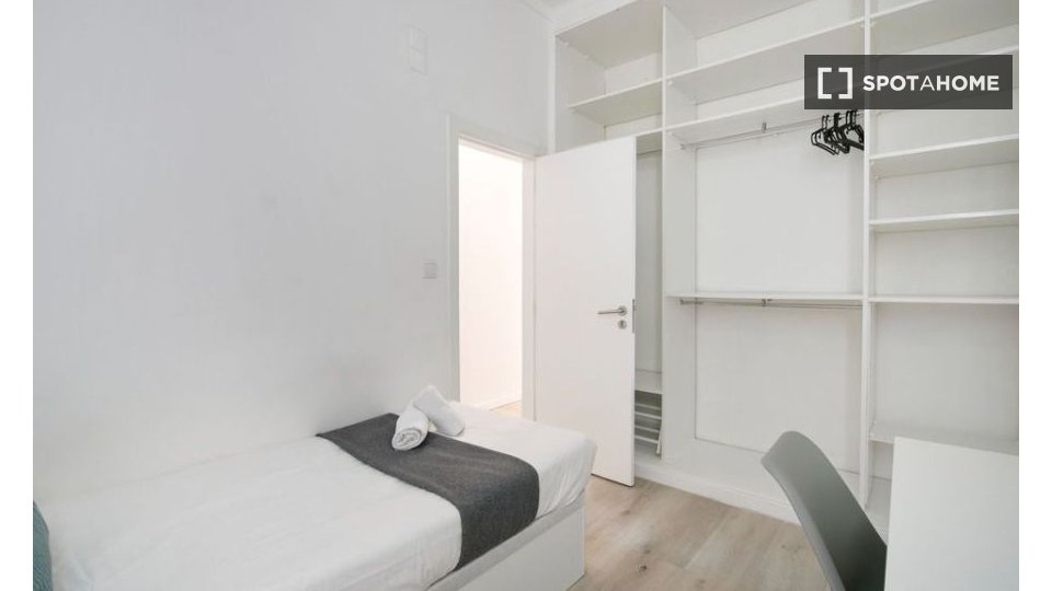 Double room Lisbon, 7 beds — photo 4