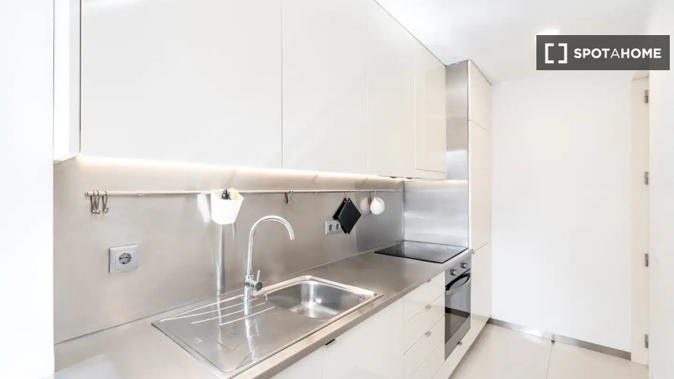 Apartment Porto, 1 bed, 51m² — photo 8
