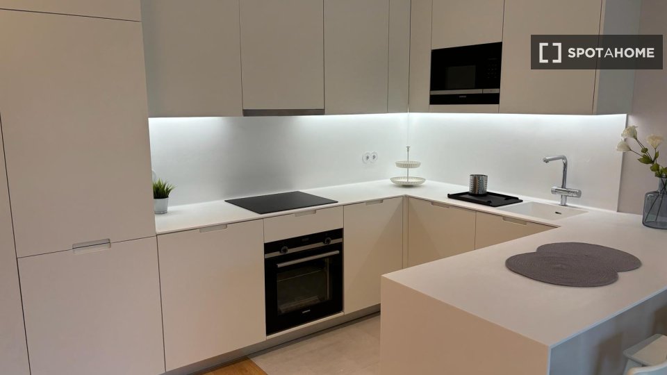 Apartment Porto, 1 bed, 60m² — photo 3