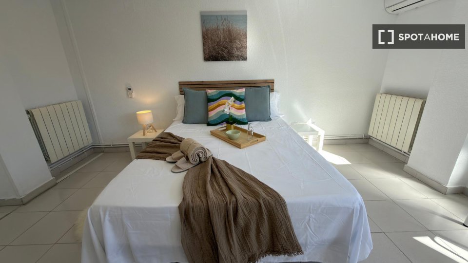 Double room Madrid, 4 beds — photo 19