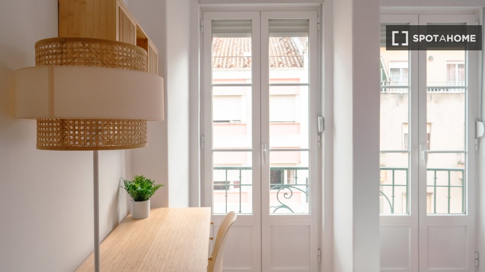 Double room Lisbon, 6 beds — photo 13