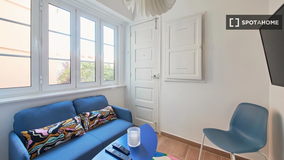 Double room Lisbon, 6 beds — photo 14