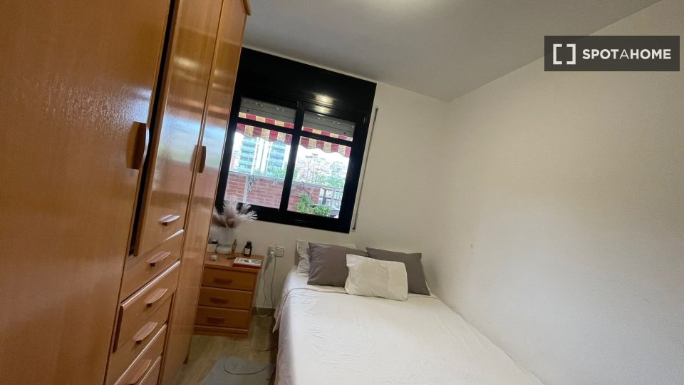 Double room Barcelona, 1 bed, 100m² — photo 3