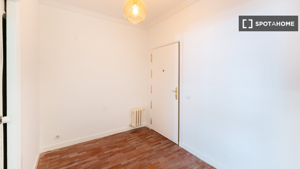 Double room Madrid, 7 beds — photo 1