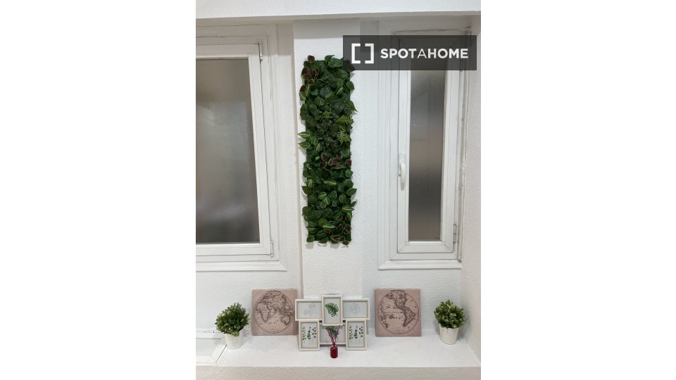 Double room Madrid, 4 beds, 100m² — photo 12