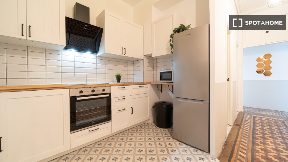 Double room Barcelona, 9 beds, 200m² — photo 16