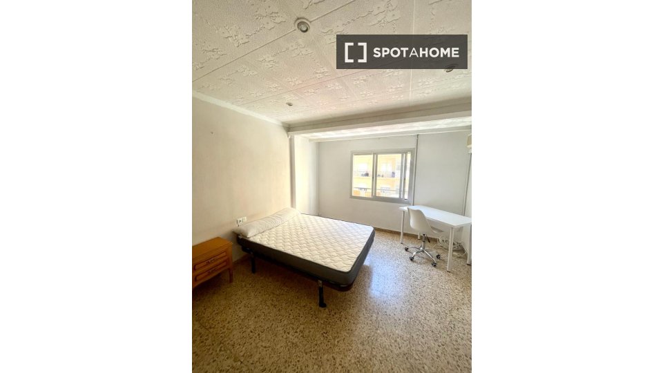 Chambre double Valence, 4 chambres — photo 14