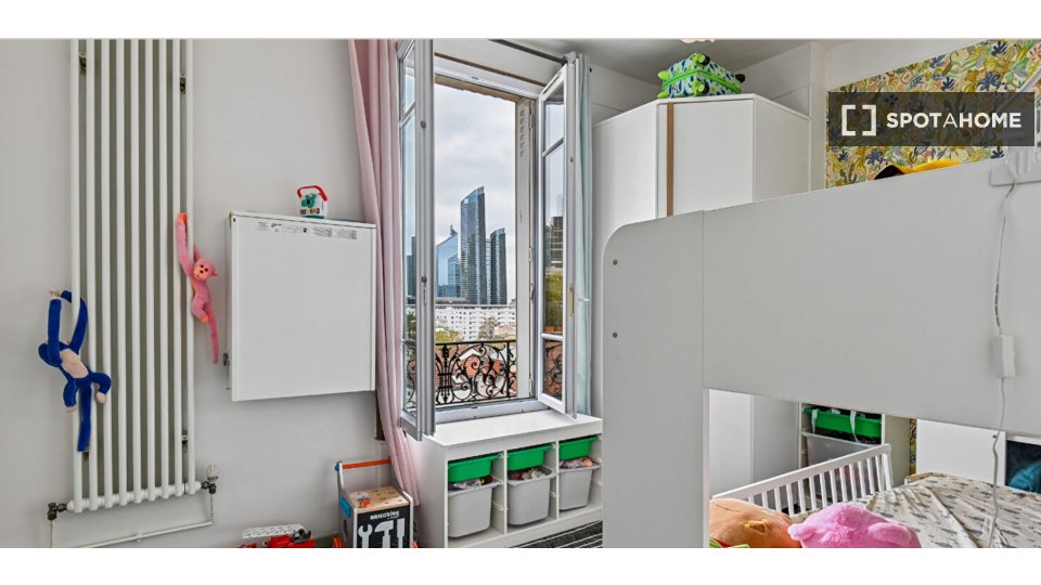 Apartment Paris, 2 beds, 69m² — photo 3