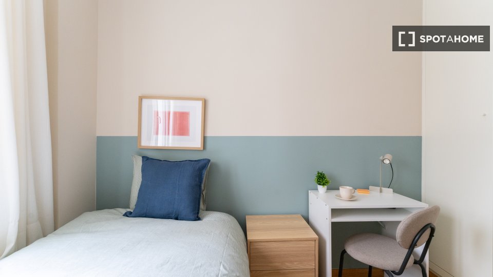 Double room Madrid, 5 beds — photo 5