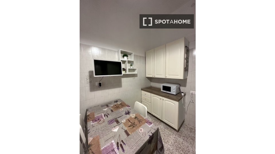 Double room Rome, 3 beds — photo 5