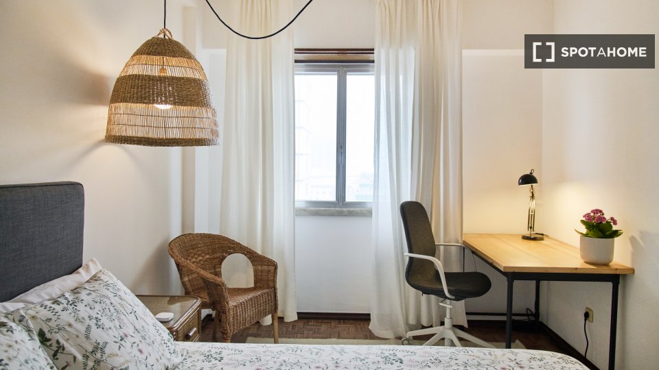 Double room Lisbon, 4 beds — photo 3