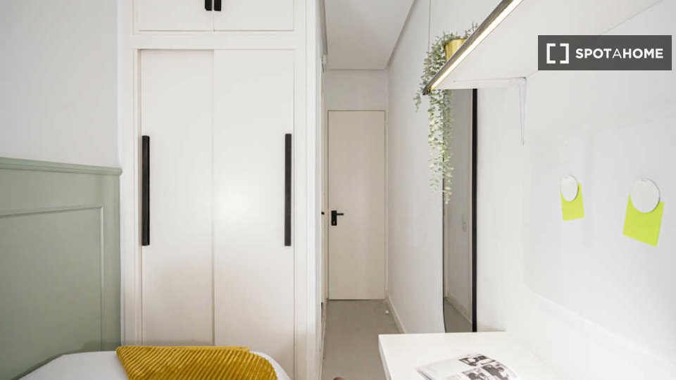 Double room Madrid, 67 beds — photo 71
