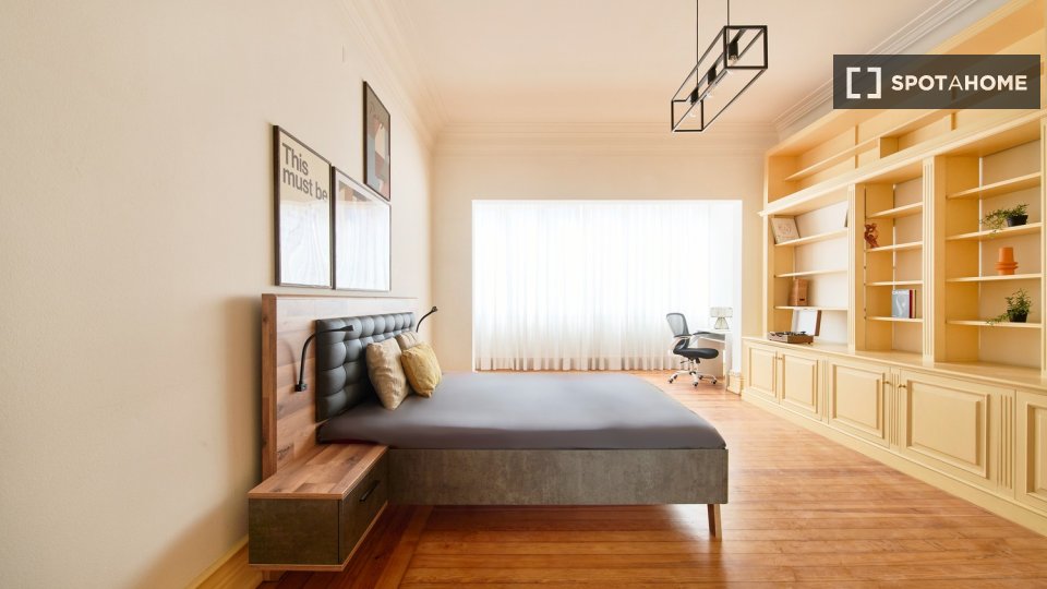 Double room Lisbon, 9 beds — photo 20