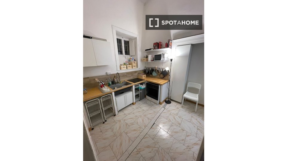 Double room Naples, 8 beds — photo 25