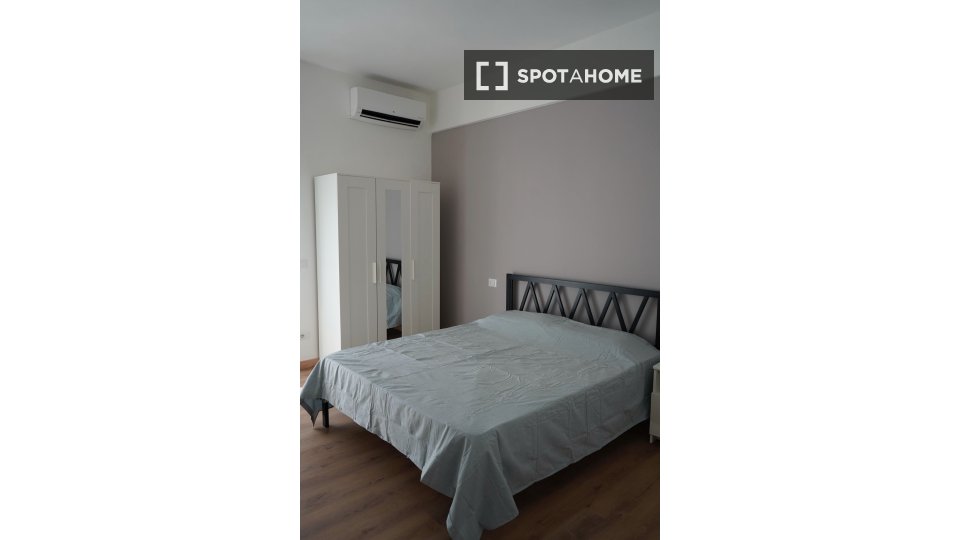 Double room Rome, 3 beds, 100m² — photo 2
