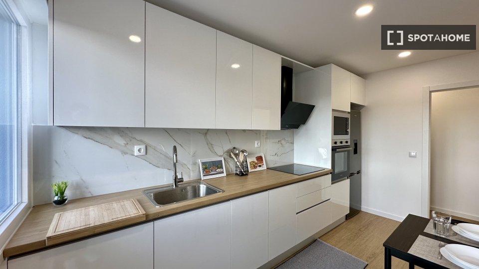 Double room Lisbon, 2 beds, 45m² — photo 6