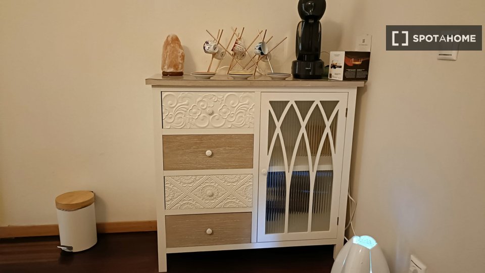 Double room Lisbon, 4 beds, 80m² — photo 5
