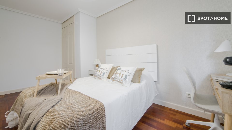 Double room Madrid, 8 beds — photo 14