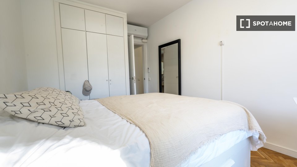 Double room Madrid, 6 beds — photo 72