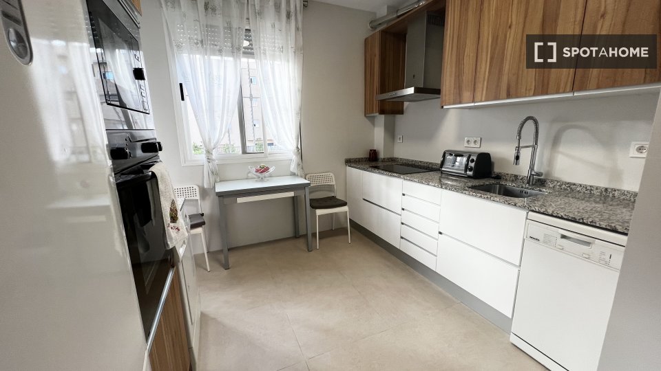 Apartment Seville, 3 beds, 110m² — photo 11
