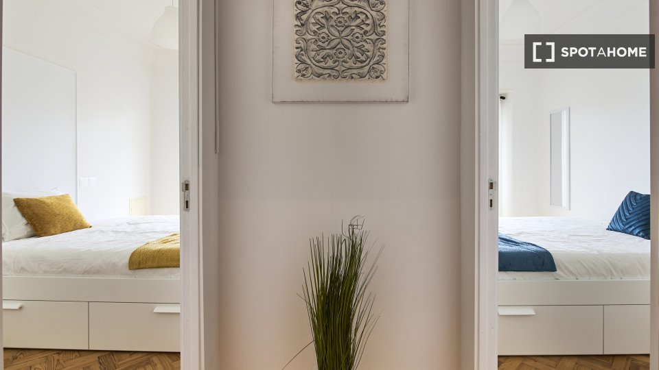 Double room Lisbon, 9 beds — photo 24