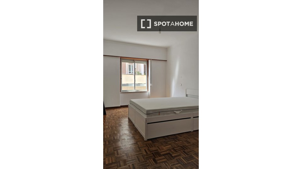 Apartment Lisbon, 1 bed, 50m² — photo 20