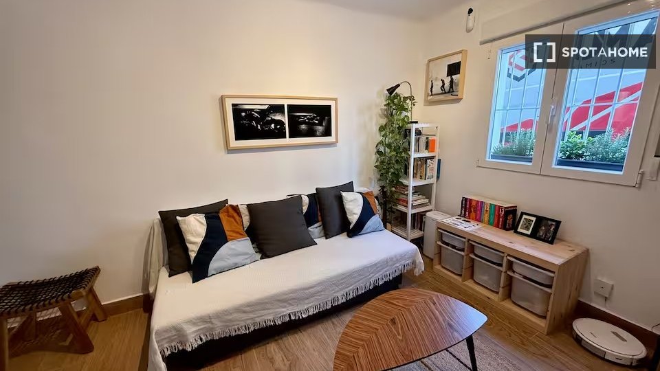 Apartment Madrid, 2 beds, 60m² — photo 2