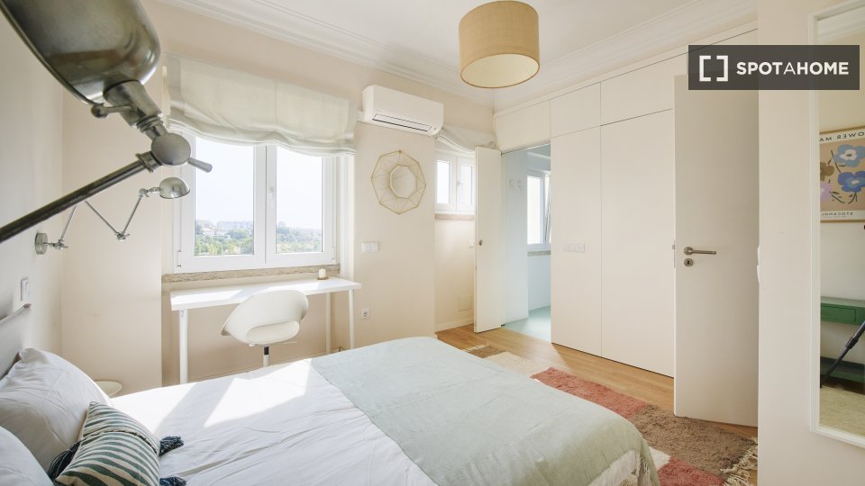 Double room Lisbon, 4 beds — photo 2