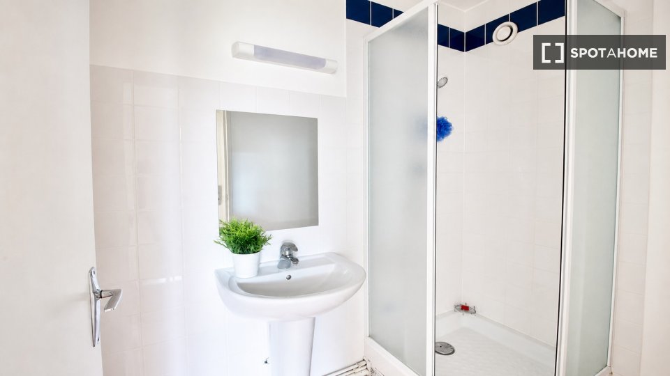 Chambre double Paris, 4 chambres — photo 26