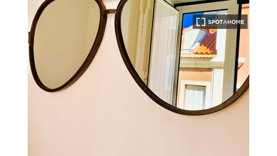 Apartment Lisbon, 2 beds, 54m² — photo 20
