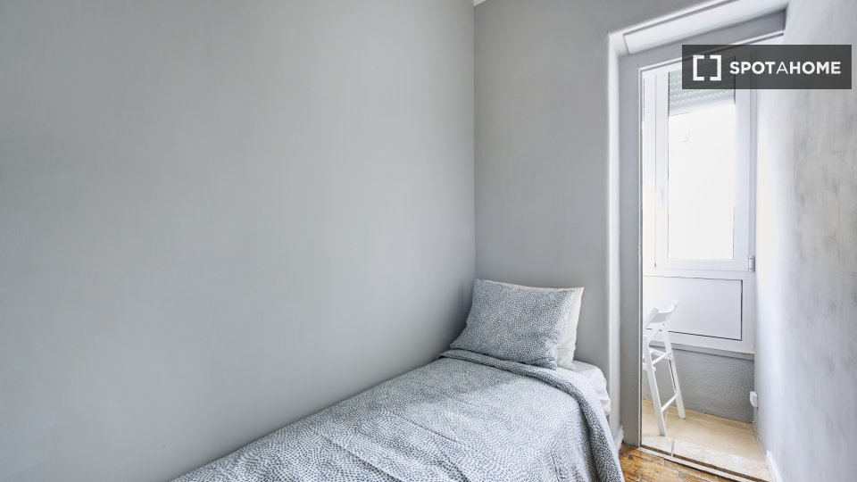 Double room Lisbon, 6 beds — photo 5
