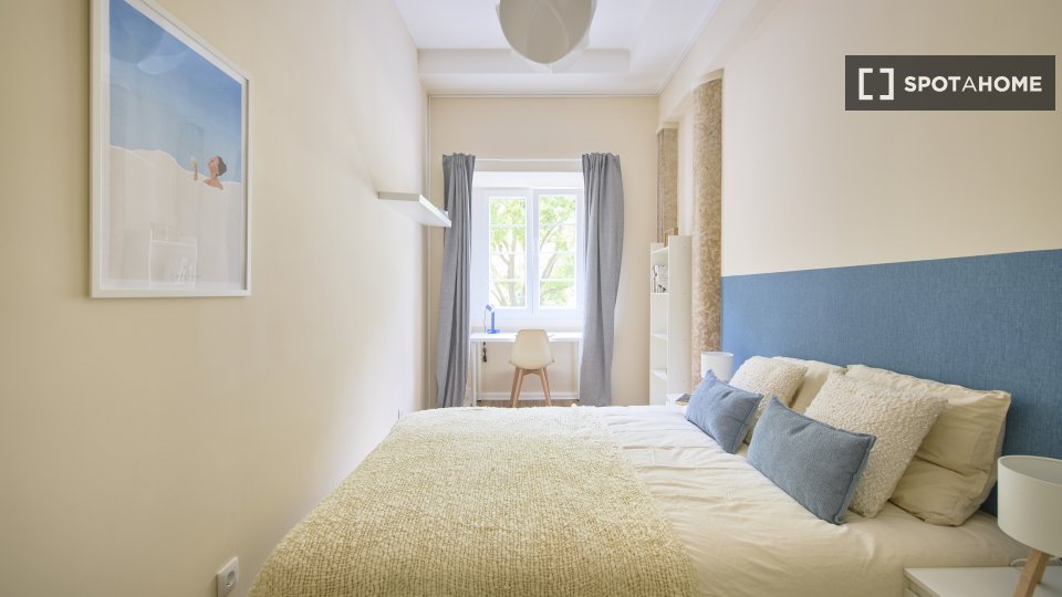 Double room Lisbon, 12 beds — photo 19