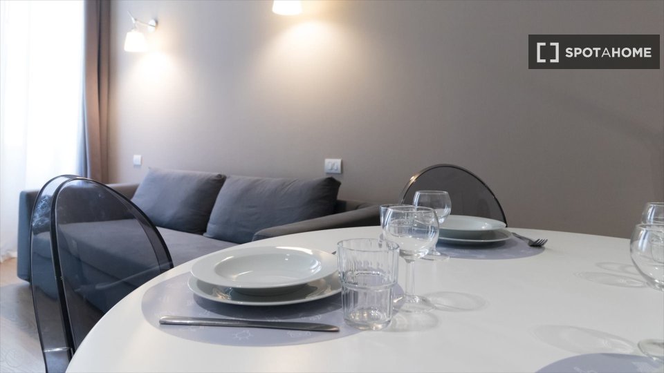 Apartment Milan, 1 bed, 61m² — photo 1