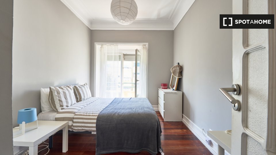 Double room Lisbon, 8 beds — photo 1
