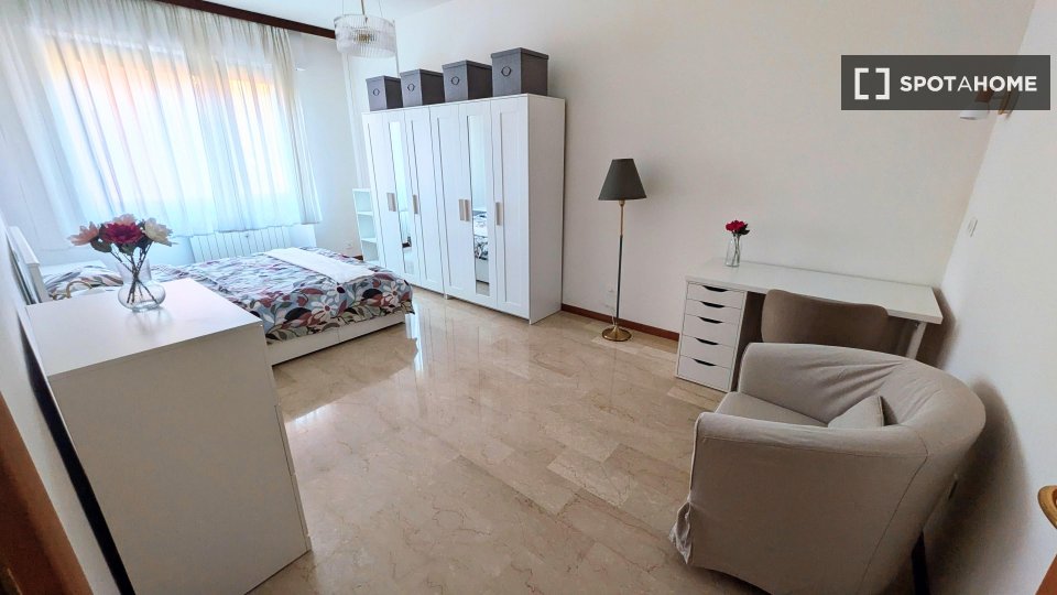 Double room Milan, 2 beds, 70m² — photo 7