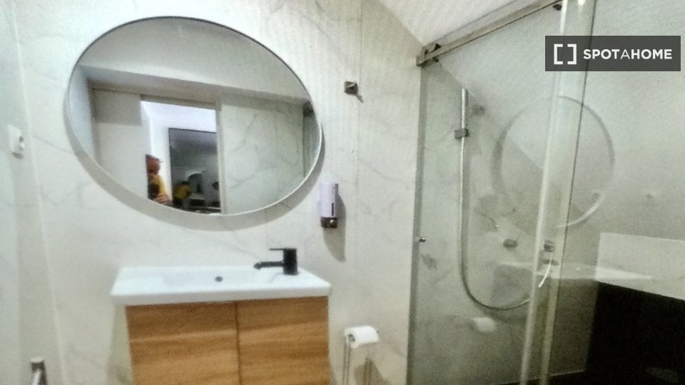 Apartment Lisbon, 2 beds, 90m² — photo 7