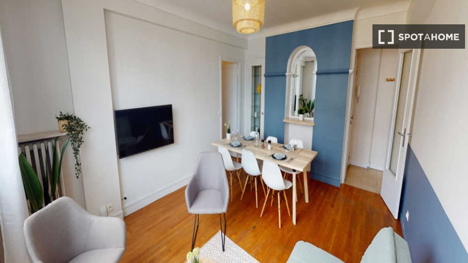 Double room Paris, 5 beds, 110m² — photo 9
