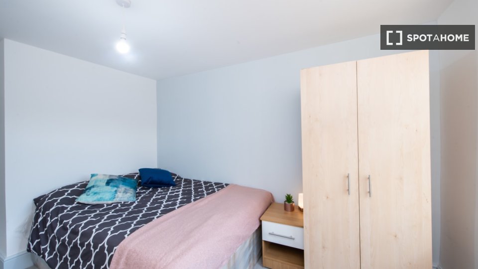Double room London, 5 beds — photo 1