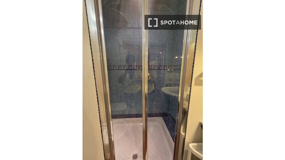 Double room Rome, 4 beds, 102m² — photo 5