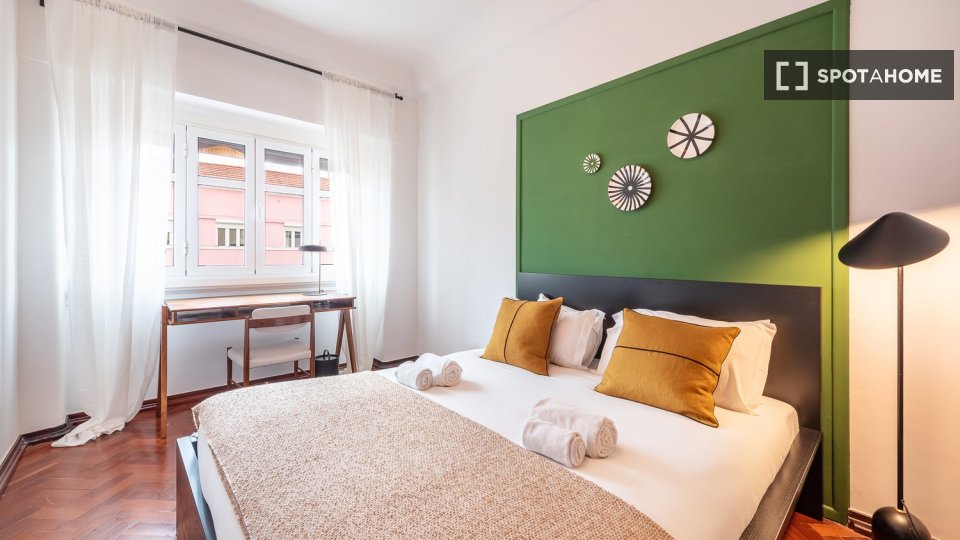 Double room Lisbon, 7 beds — photo 24
