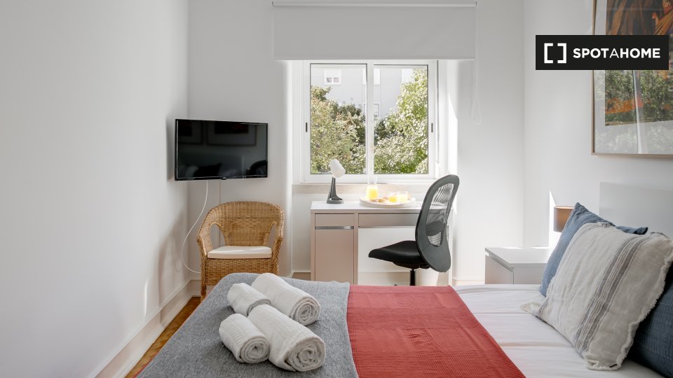 Double room Lisbon, 4 beds — photo 1