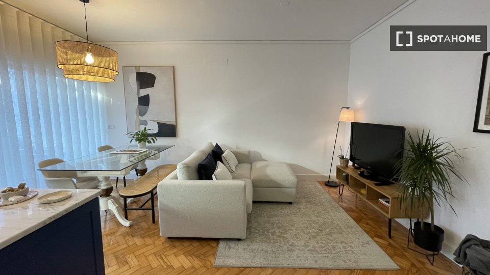 Apartment Lisbon, 1 bed, 60m² — photo 4