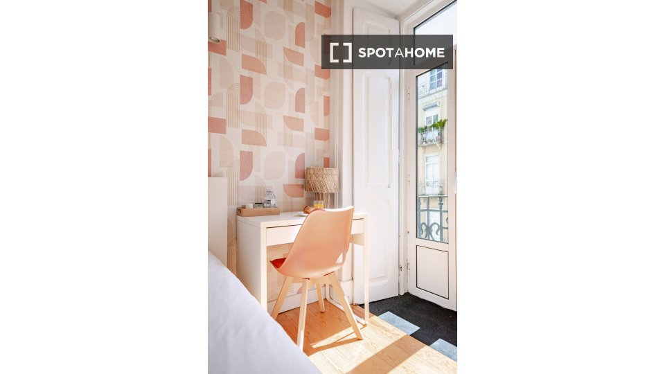 Double room Lisbon, 6 beds, 140m² — photo 22