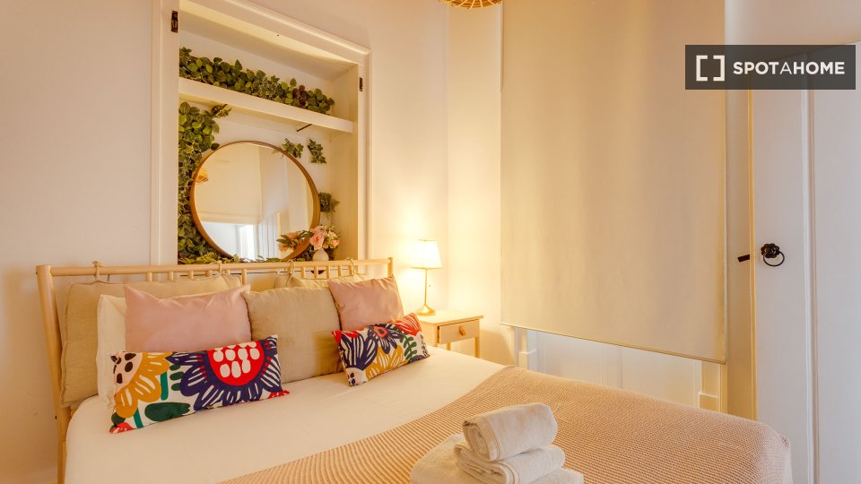 Apartment Lisbon, 2 beds — photo 42