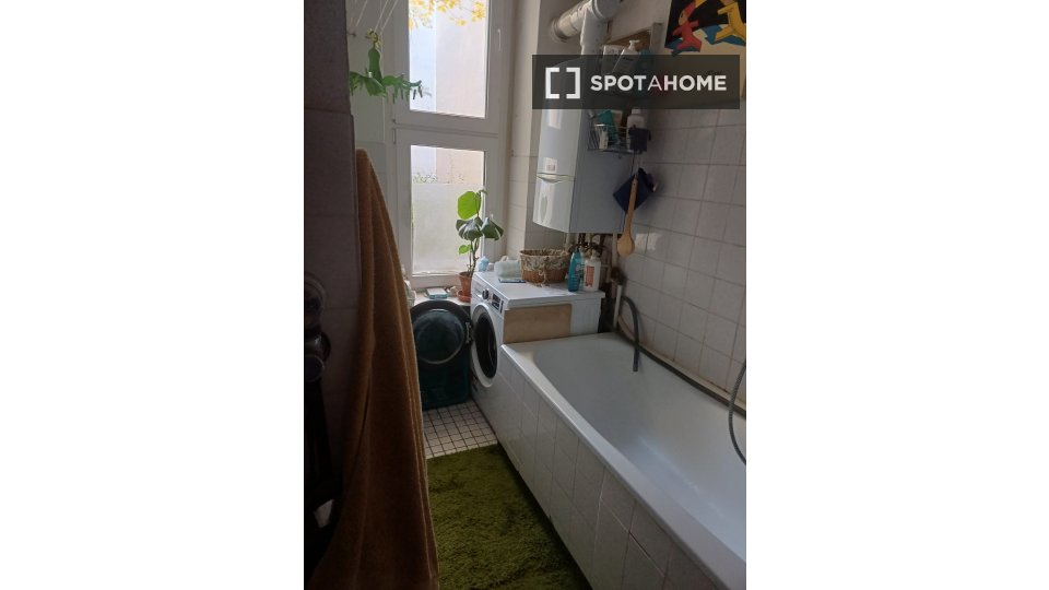 Double room Berlin, 1 bed, 45m² — photo 2